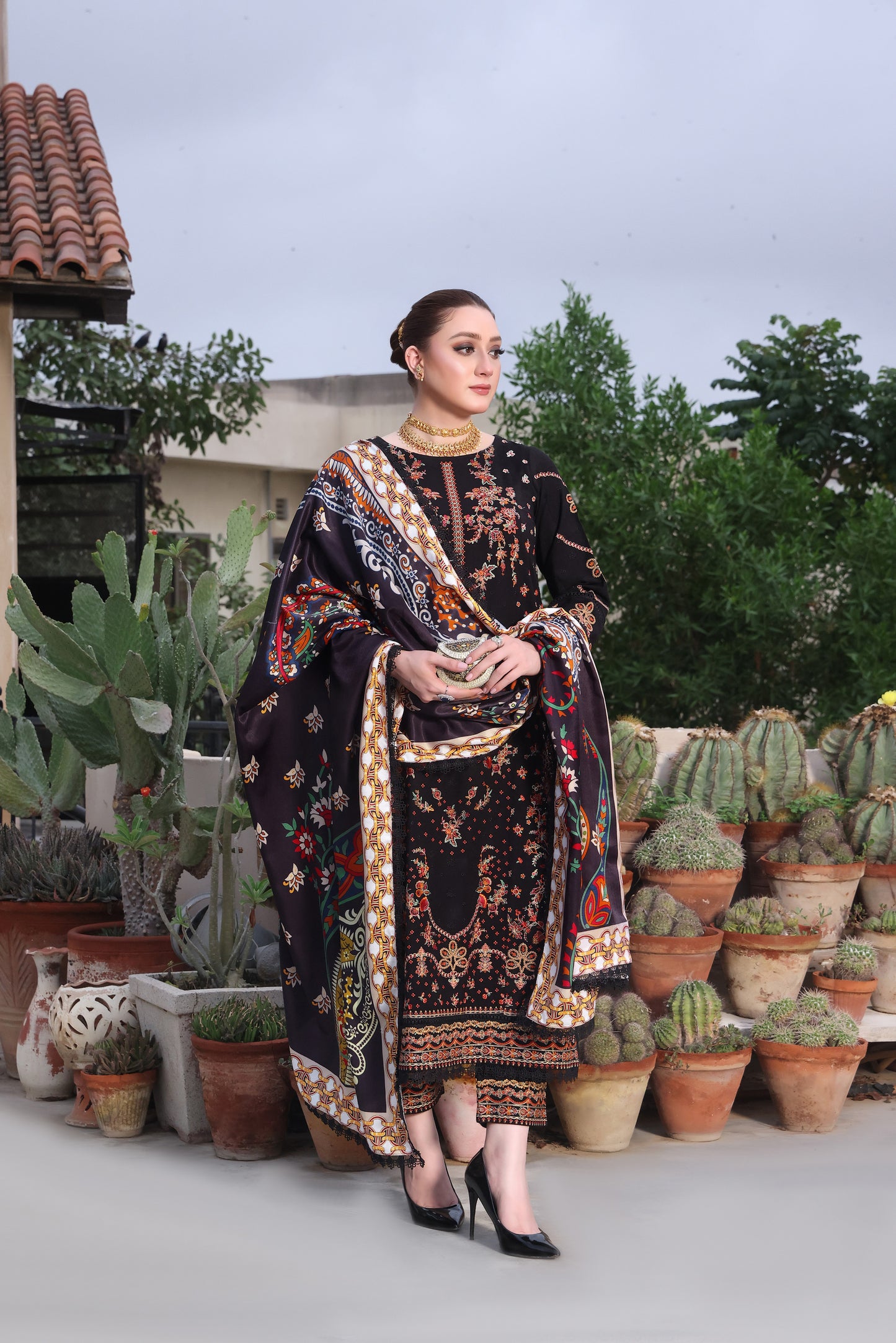 Aneelas Stitched Winter Peach Wool Emb 3pc [MOMINA-01] [Dispatch Time 2 Months]