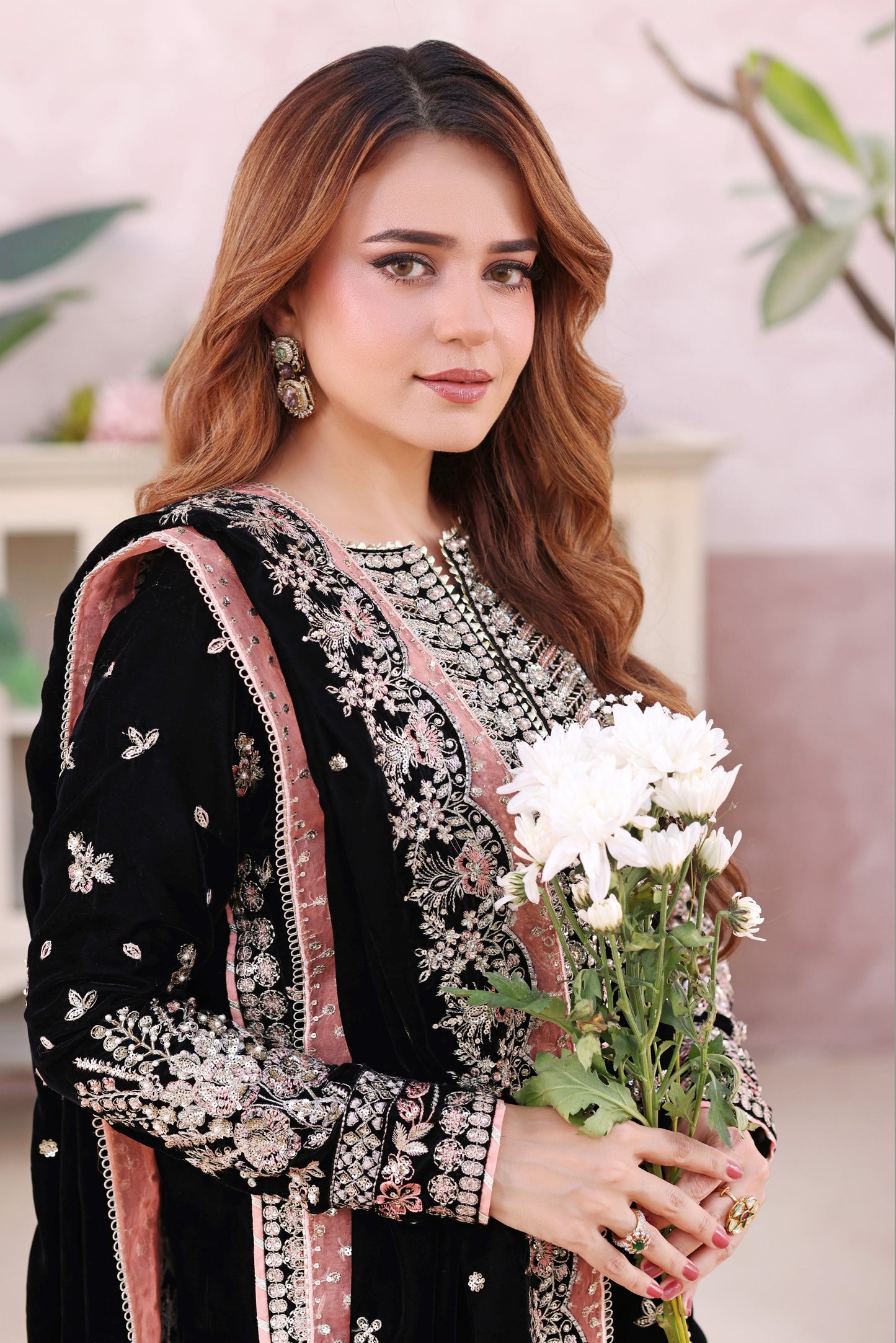 Aneelas Stitched Wedding Velvet Emb 3pc [SUMBAL-01] [Dispatch Time 2 Months]