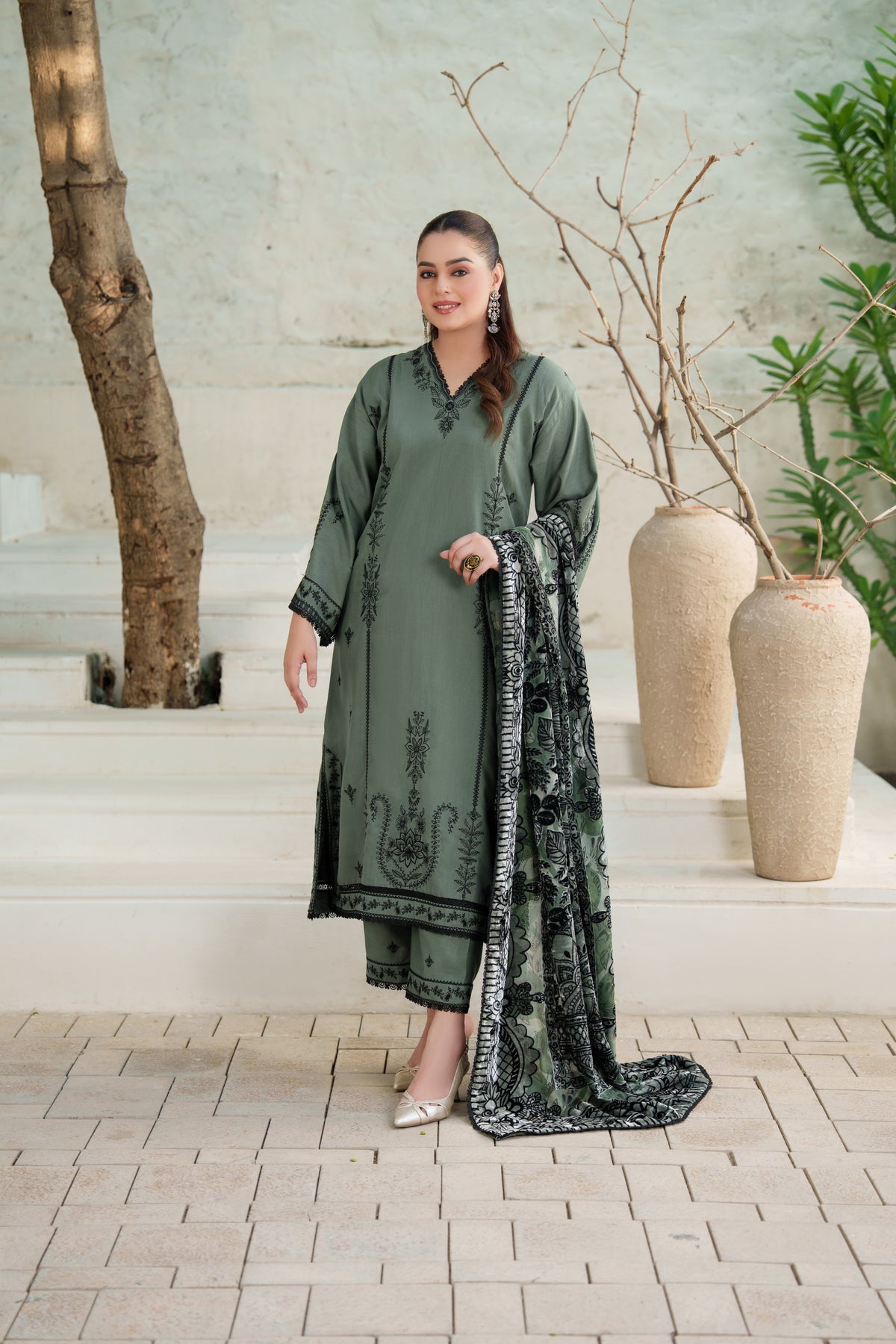 Aneelas Viscose Emb Kaftan 3pc Palachi Shawl [VC-26-11] [Dispatch Time 2.5 Months]
