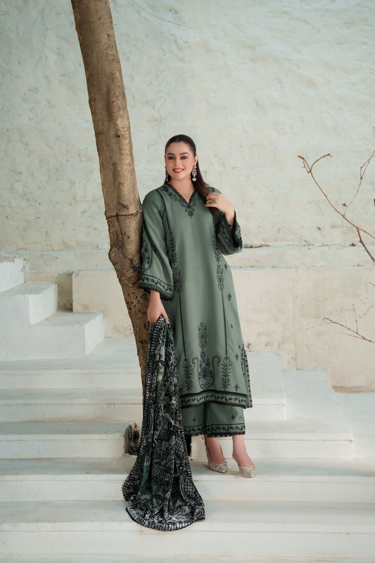 Aneelas Viscose Emb Kaftan 3pc Palachi Shawl [VC-26-11] [Dispatch Time 2.5 Months]