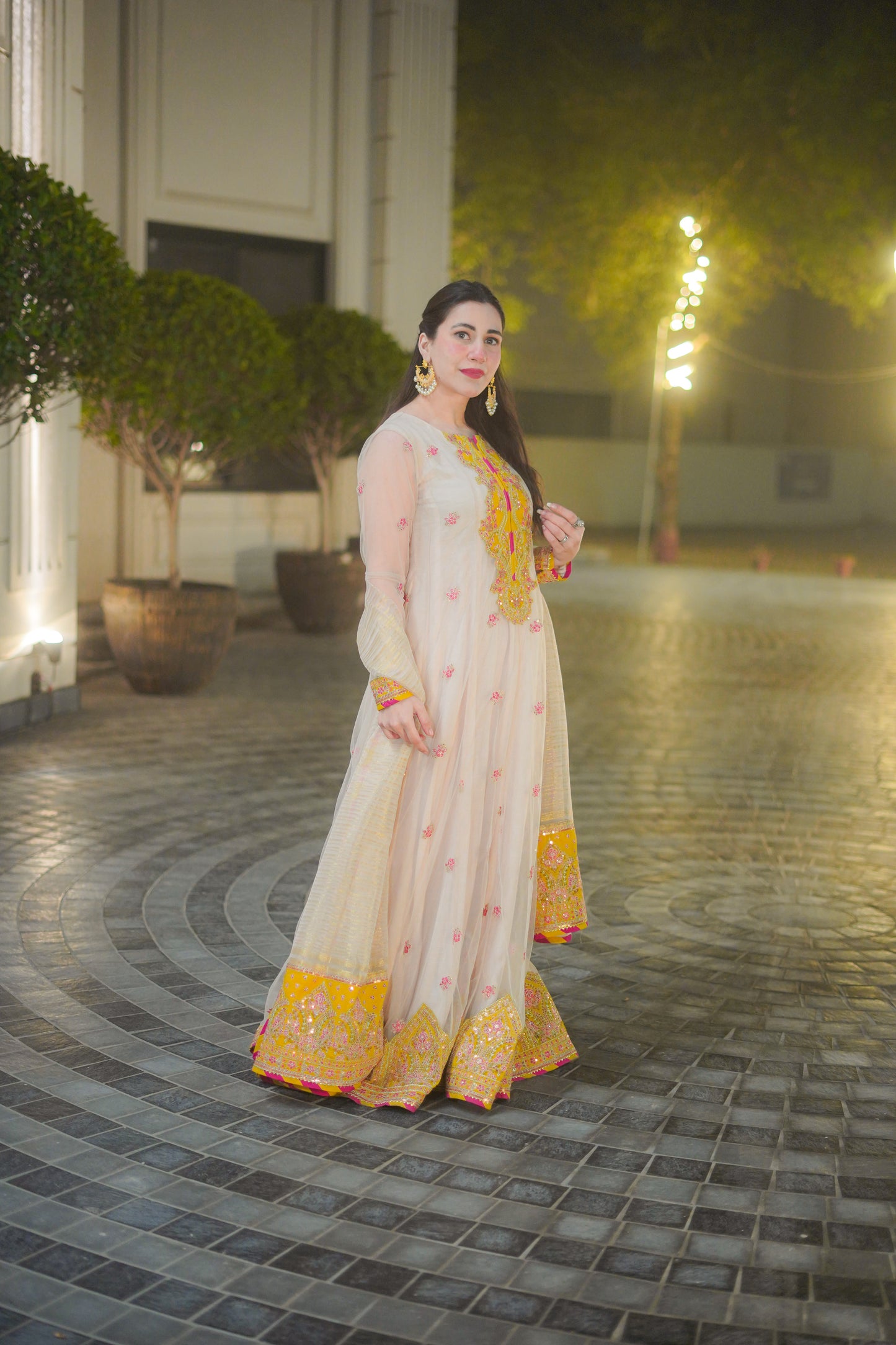 Rs 15500 Aneelas wedding outclass UNstitched maxi 4 piece [Dispatch date 15th March ]