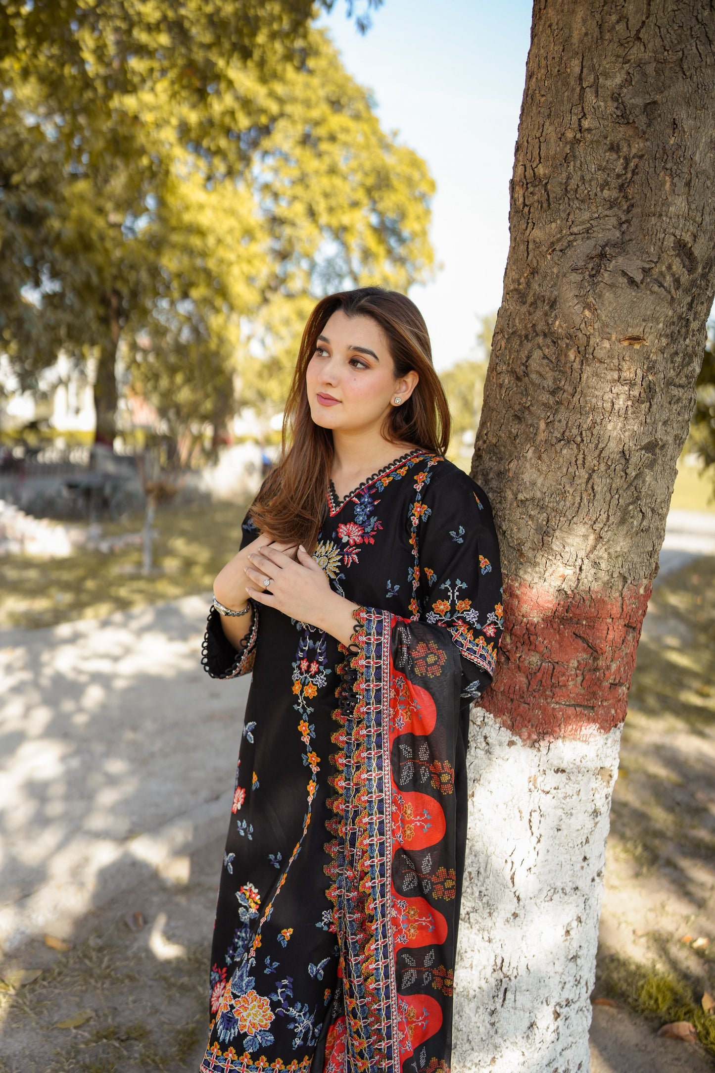 Rs 15500 Aneelas Stitched Lawn Emb 3pc Silk Duppata [LUX-26-44] [Dispatch Time 1.5 Months]