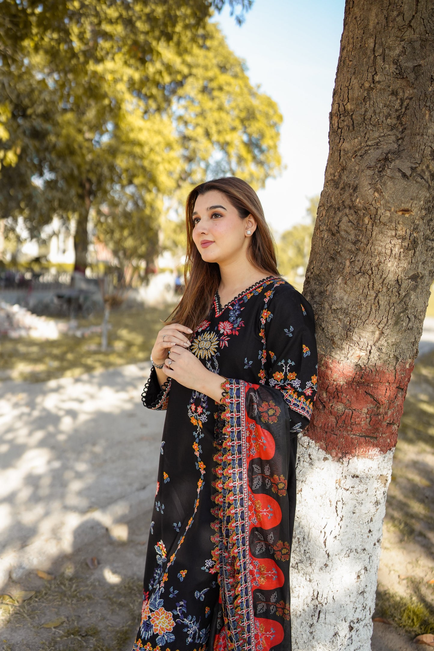 Rs 15500 Aneelas Stitched Lawn Emb 3pc Silk Duppata [LUX-26-44] [Dispatch Time 1.5 Months]