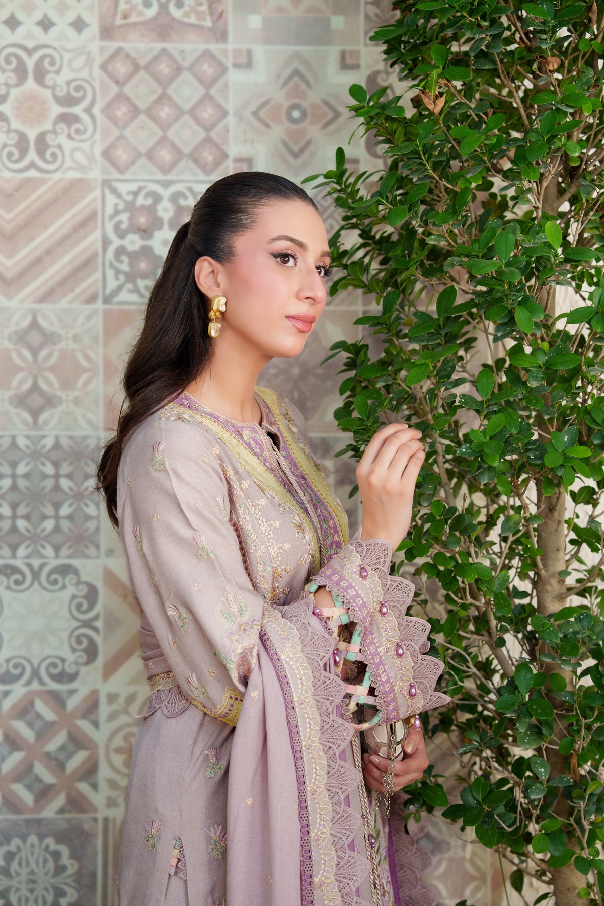 Aneelas Luxury Karandi Emb 3pc With Karandi Shawl [KR-26-08] [Dispatch Time 2 Month]