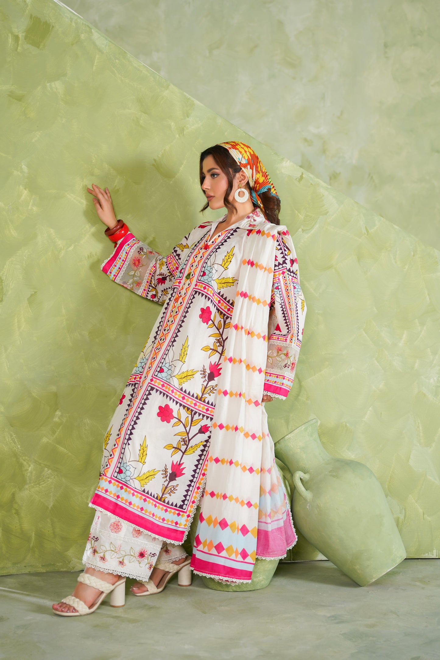 Rs 11500 Aneelas Stitched Loose Fit Print Emb Lawn 3pc Chiffon Duppata [SPR-26-77-B] [Dispatch Time 2 Months]