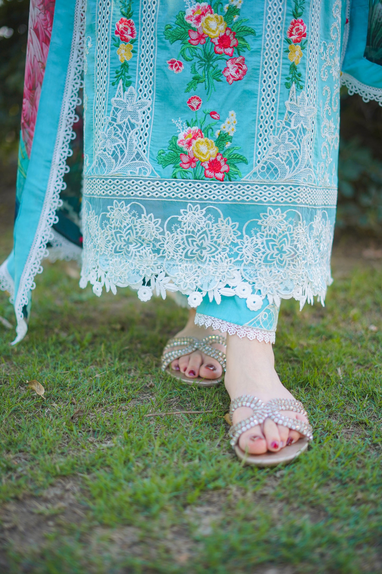 Rs 15000 Aneelas lawn Emb chiffon Duppata 3 pc stitched [Dispatch time 1 Month]
