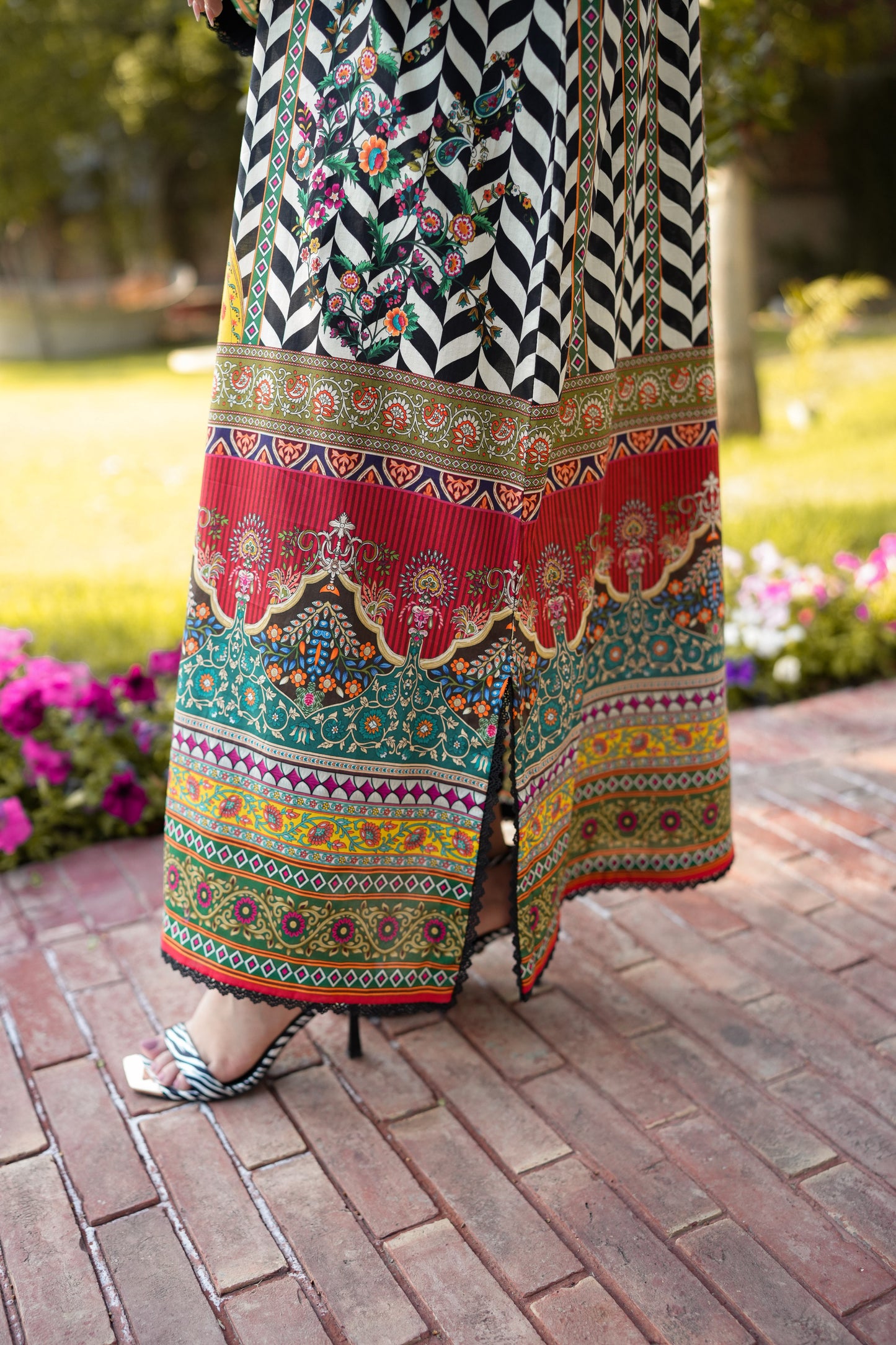 Rs 5500 Aneelas Stitched Print Kaftan 2pc [SPR-26-31] [Dispatch Time 2.5 Months]