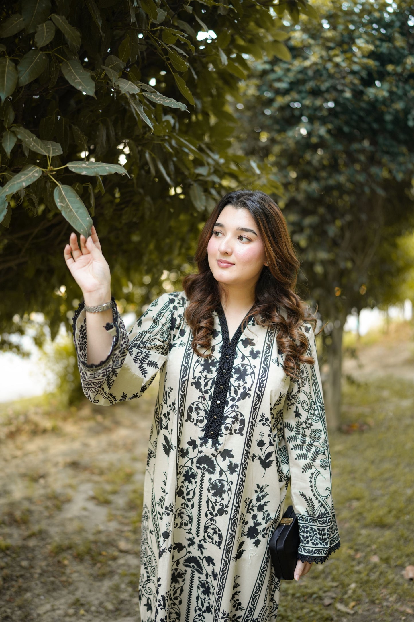 Rs 5500 Aneelas Stitched Print Kaftan 2pc [Black Trouser] [SPR-26-63-B] [Dispatch Time 2 Months]