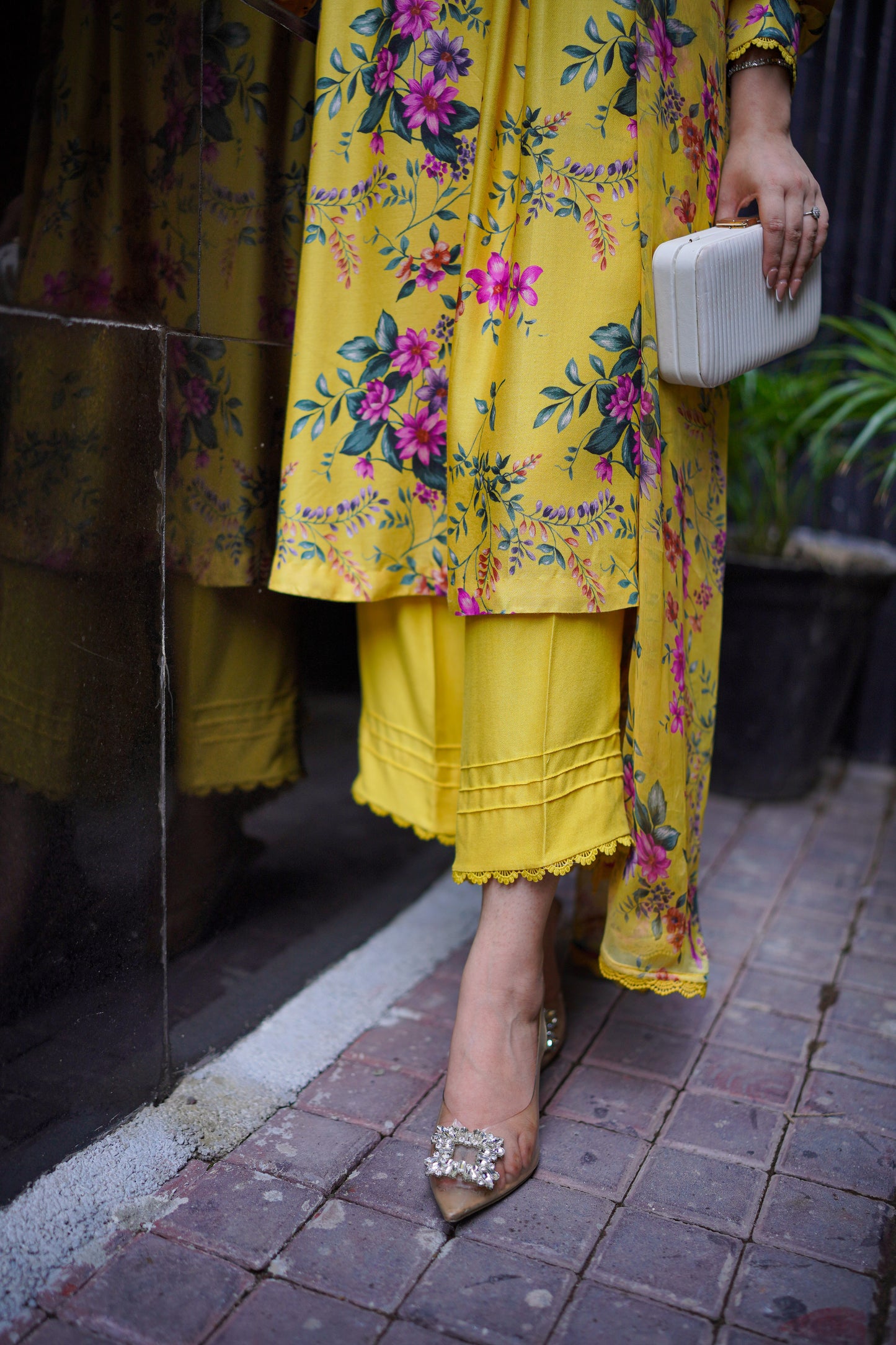 Rs 7200 Aneelas Stitched Khadar Shirt Trouser Chiffon Duppata 3pc [WPR-18] [Dispatch Time 2 Months]