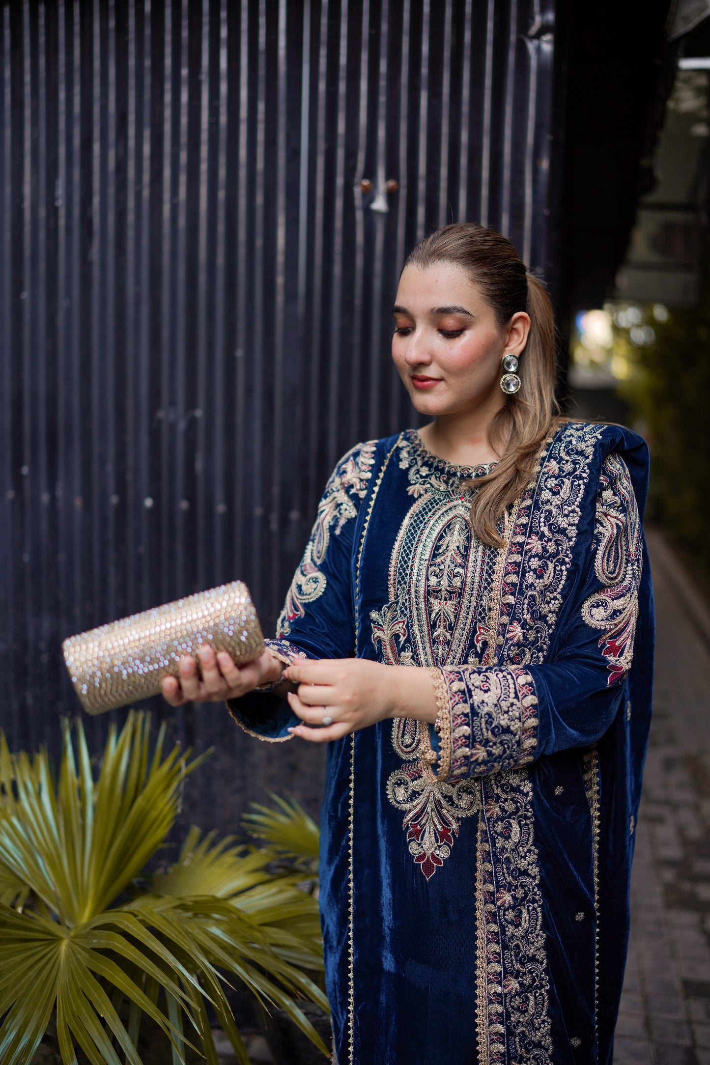 Rs 26500 Aneelas Stitched Formal Velvet Shirt Trouser 3pc [VT-07-B] [Dispatch Time 2 Months]