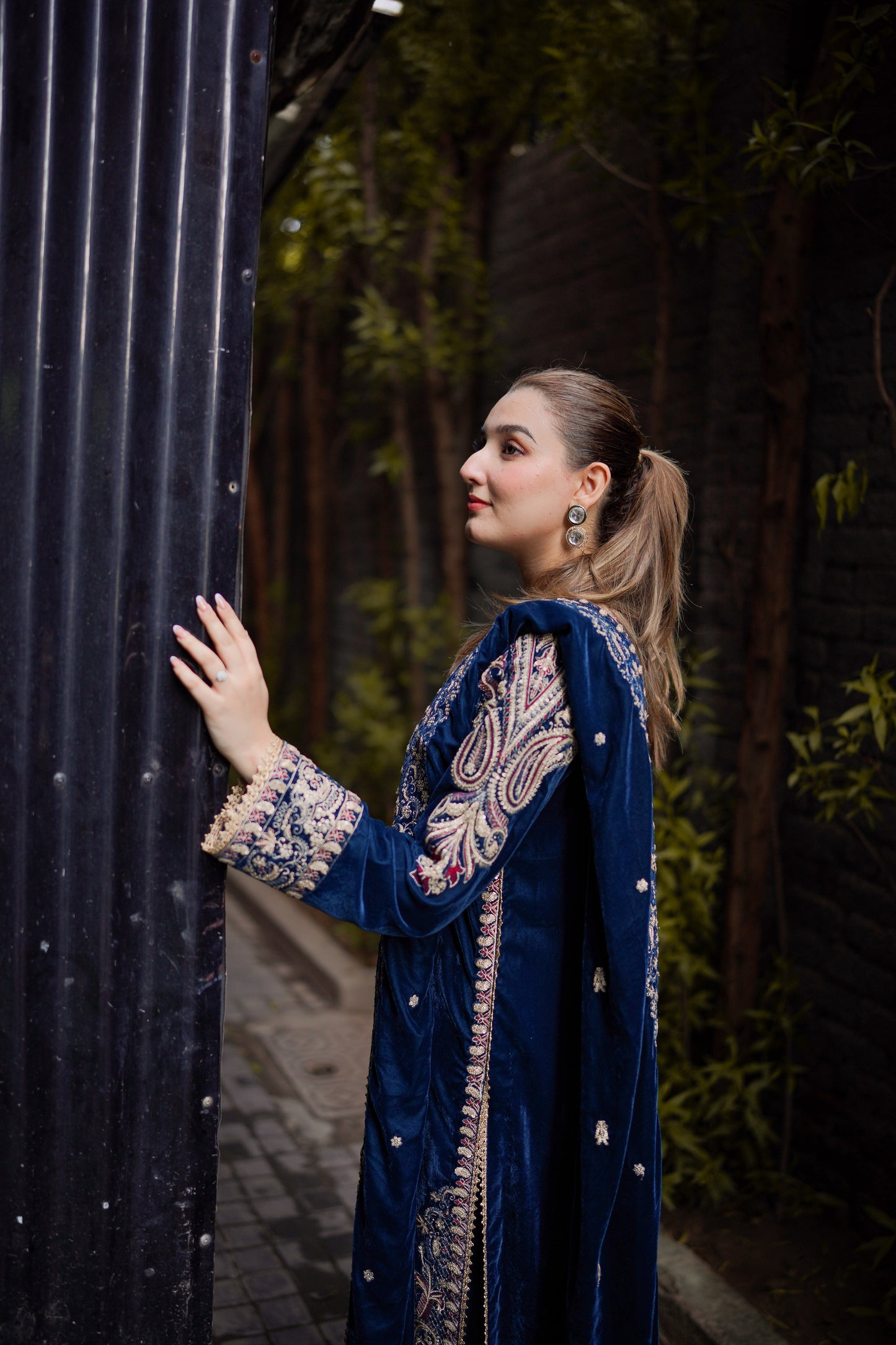 Rs 26500 Aneelas Stitched Formal Velvet Shirt Trouser 3pc [VT-07-B] [Dispatch Time 2 Months]