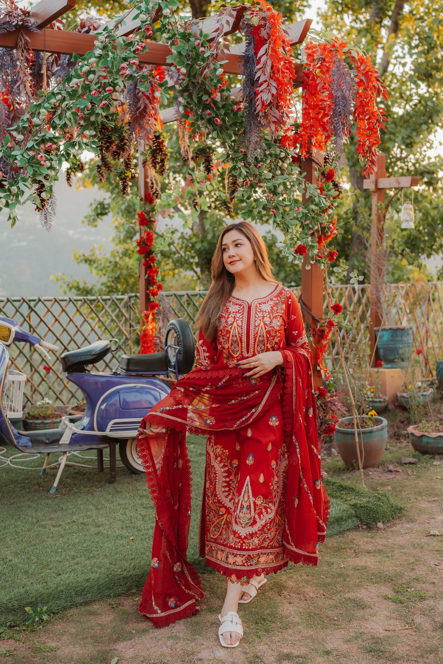Rs 7500 Aneelas Unstitched Lawn Emb Shirt Trouser 2pc [LUX-09] [Dispatch Time 1 Month]