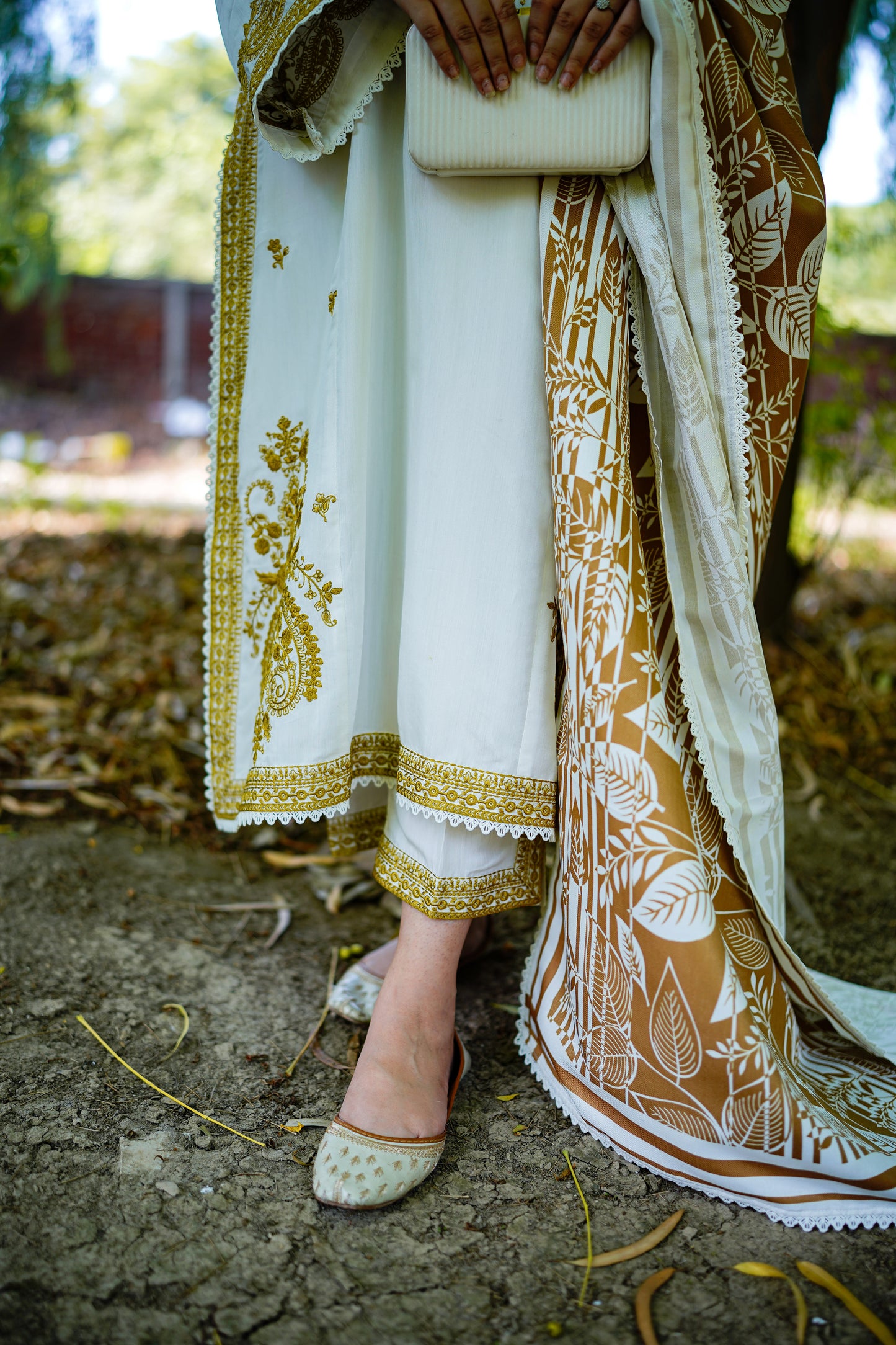 Rs 13500 Aneelas Stitched Viscose Emb 3pc With Printed Shawl [VC-03] [Dispatch Time 2 Months]