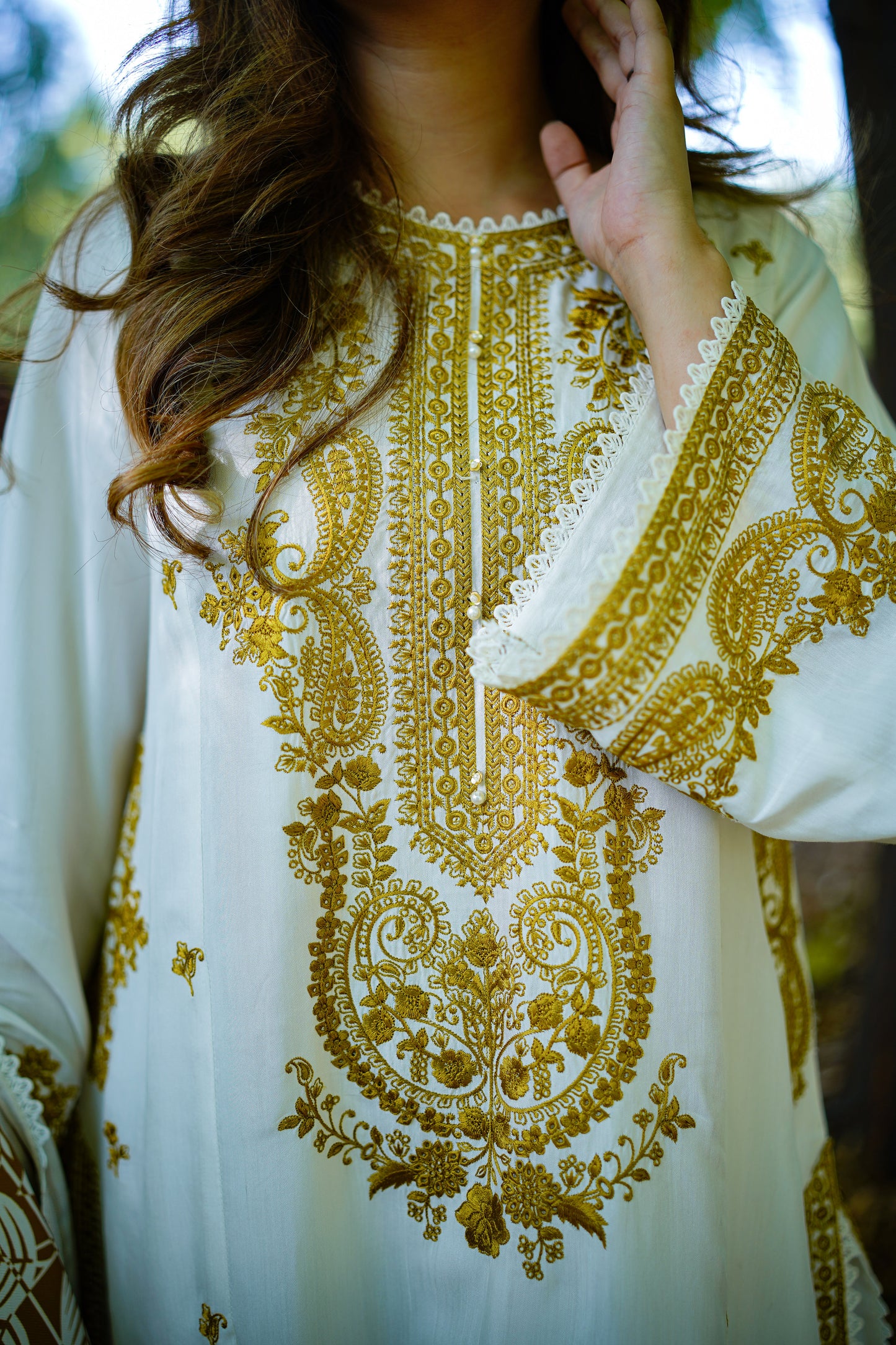 Rs 13500 Aneelas Stitched Viscose Emb 3pc With Printed Shawl [VC-03] [Dispatch Time 2 Months]