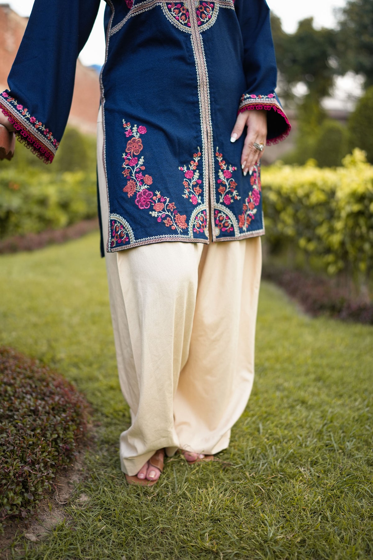 Aneelas Karandi Emb Shirt Trouser 2pc [KR-26-07] [Dispatch Time 2 Months]