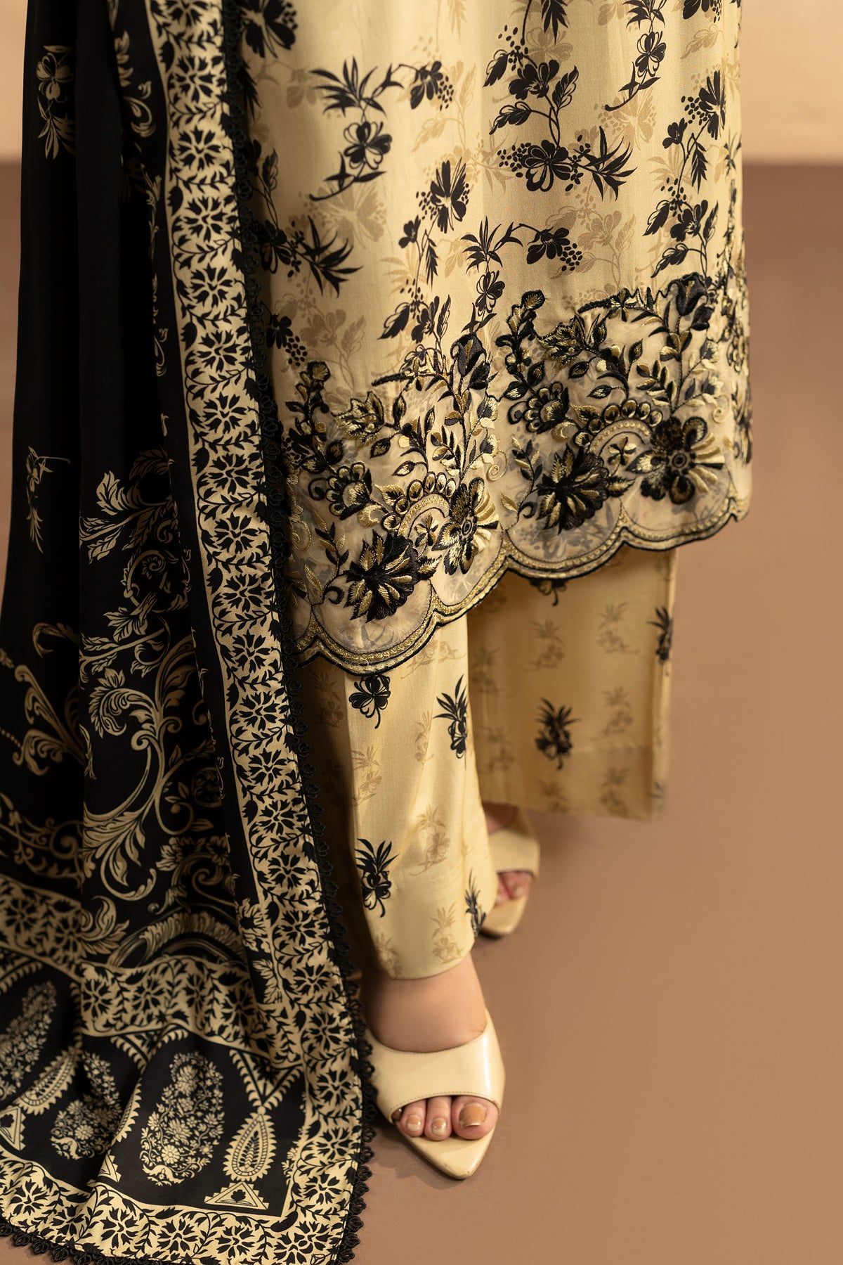 Aneelas Viscose Print Emb 3pc Chiffon Duppata [VC-26-18-B] [Dispatch Time 2 Month]
