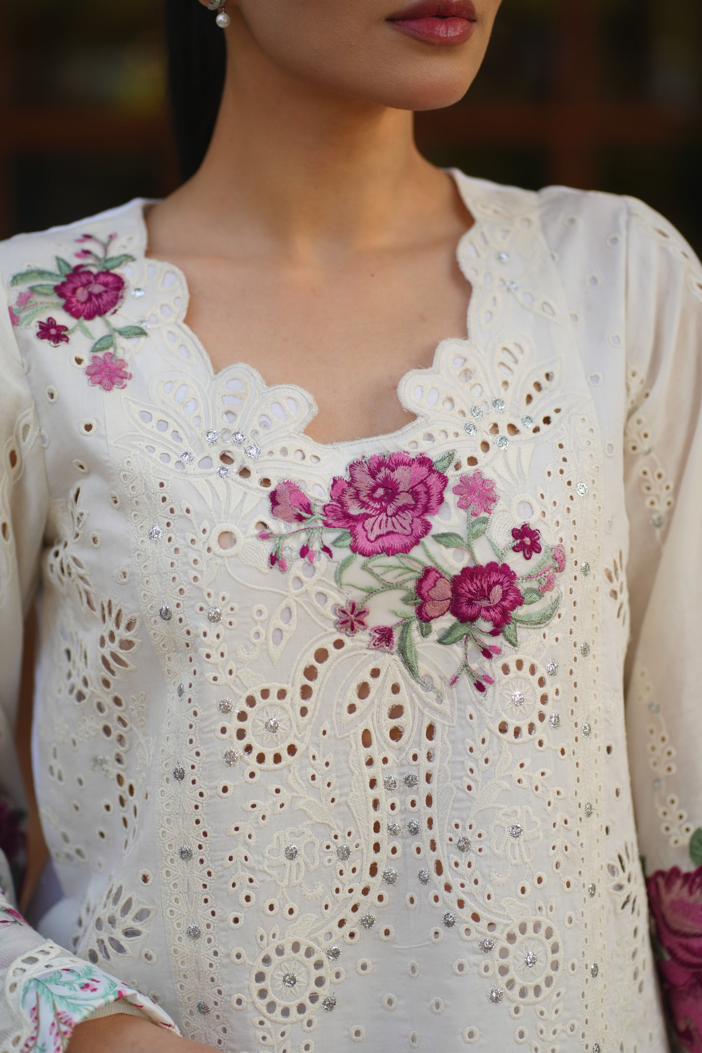 Rs 20500 Aneelas Stitched Signature lawn Emb 3pc [LUX-26-23] [EAD] [Dispatch Time 2 Months]