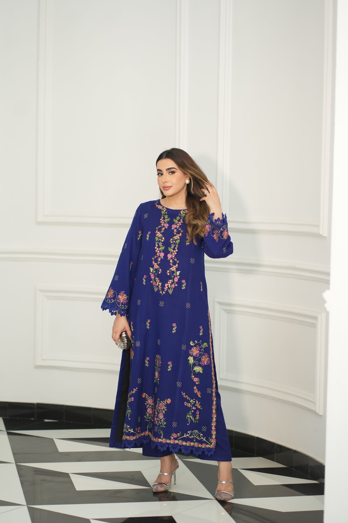 Aneelas Stitched Peach Wool Emb 3pc [PL-02] [Dispatch Time 2 Months]