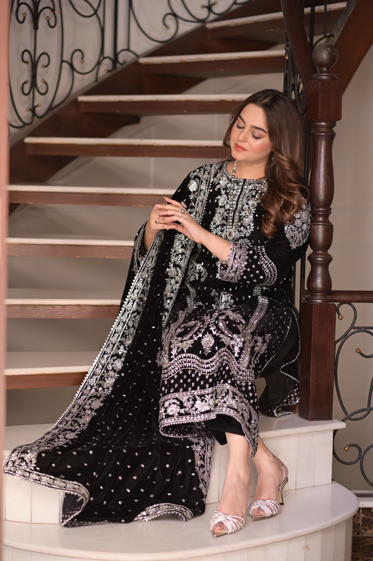 Aneelas Stitched Velvet Emb Shirt Trouser and Velvet Shawl 3pc [VT-04] [Dispatch Time 2 Months]