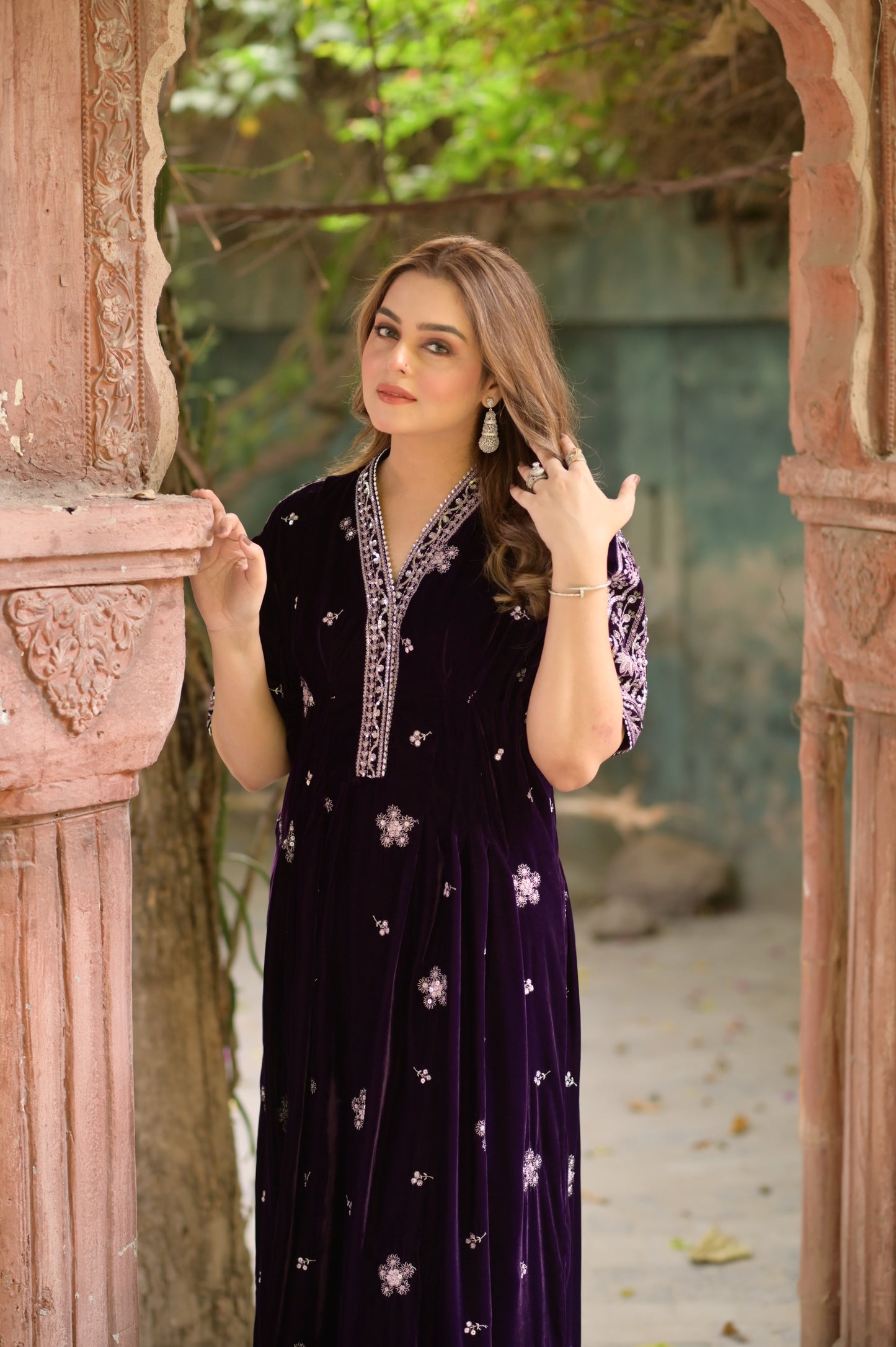 Rs 15500 Aneelas Stitched Velvet Kaftan Raw Silk Trouser 2pc [VT-08] [Dispatch Time 2 Months]