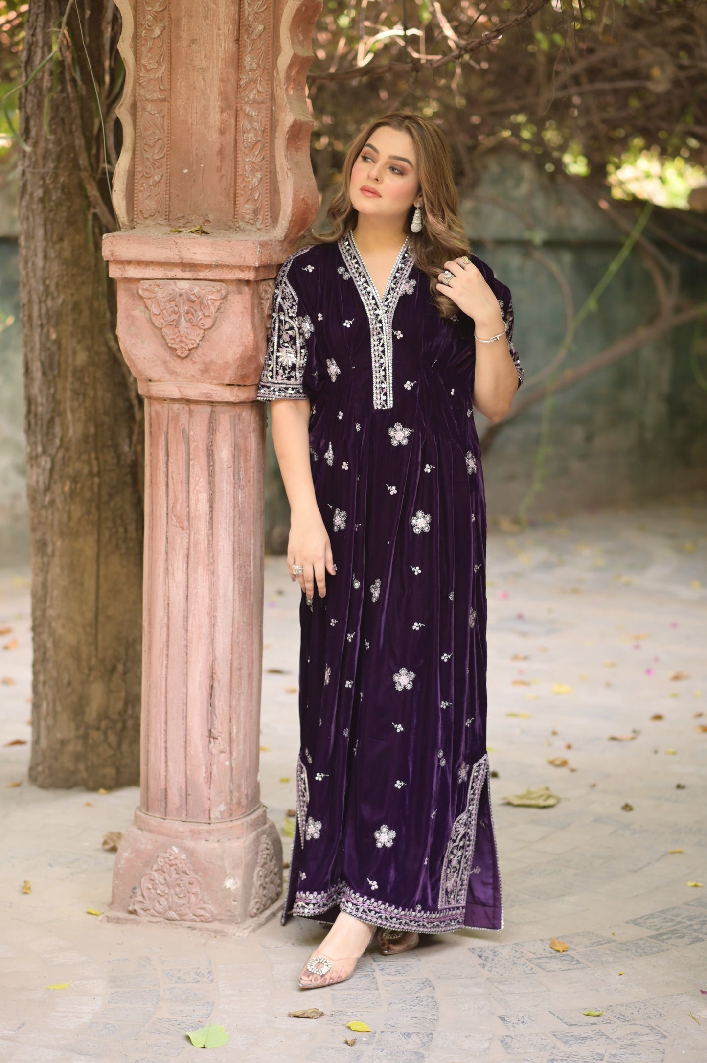 Rs 15500 Aneelas Stitched Velvet Kaftan Raw Silk Trouser 2pc [VT-08] [Dispatch Time 2 Months]
