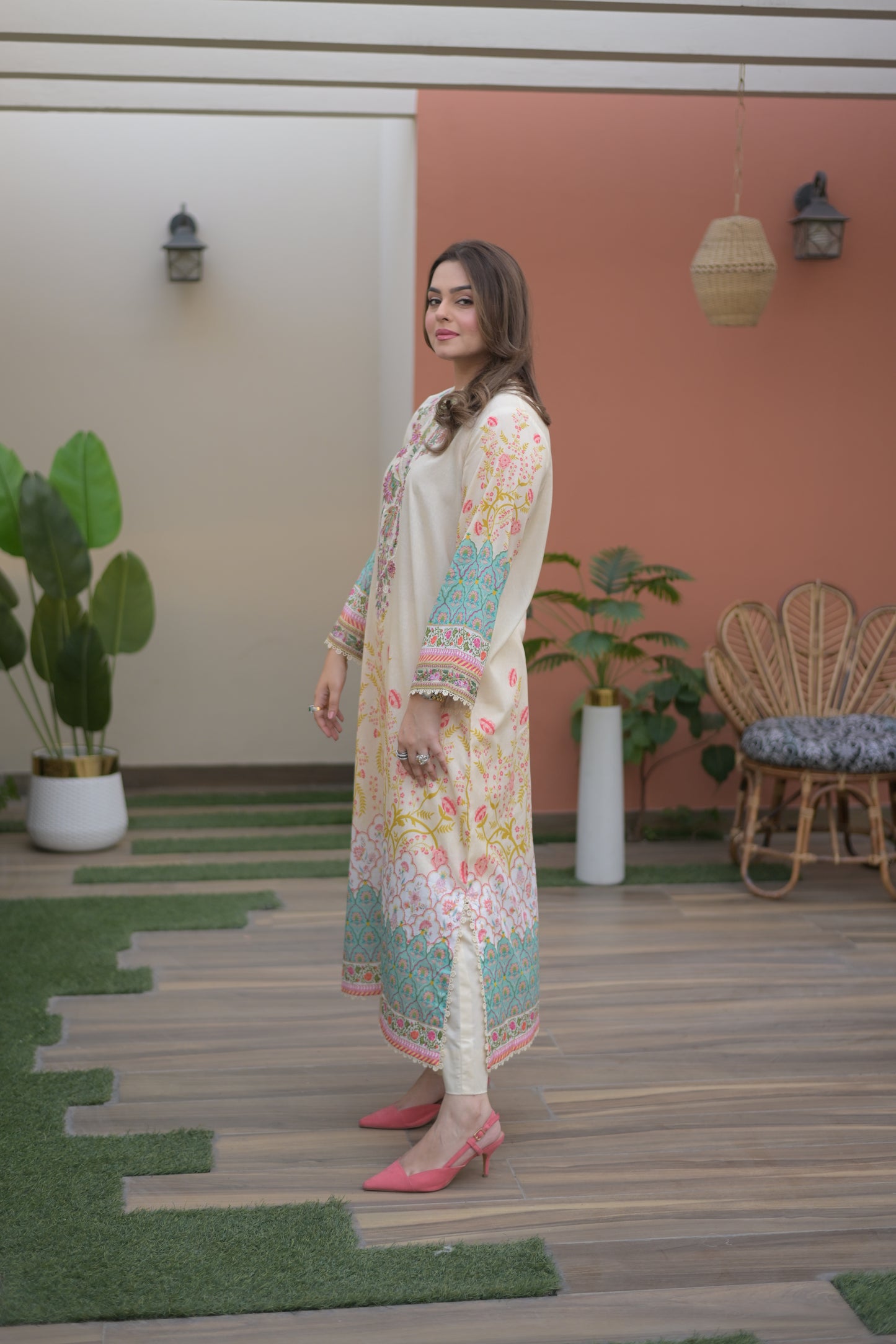 Rs 6500 Aneelas Stitched Lawn Print Emb Kaftan 2pc [SPR-26-49] [Dispatch Time 2.5 Months]