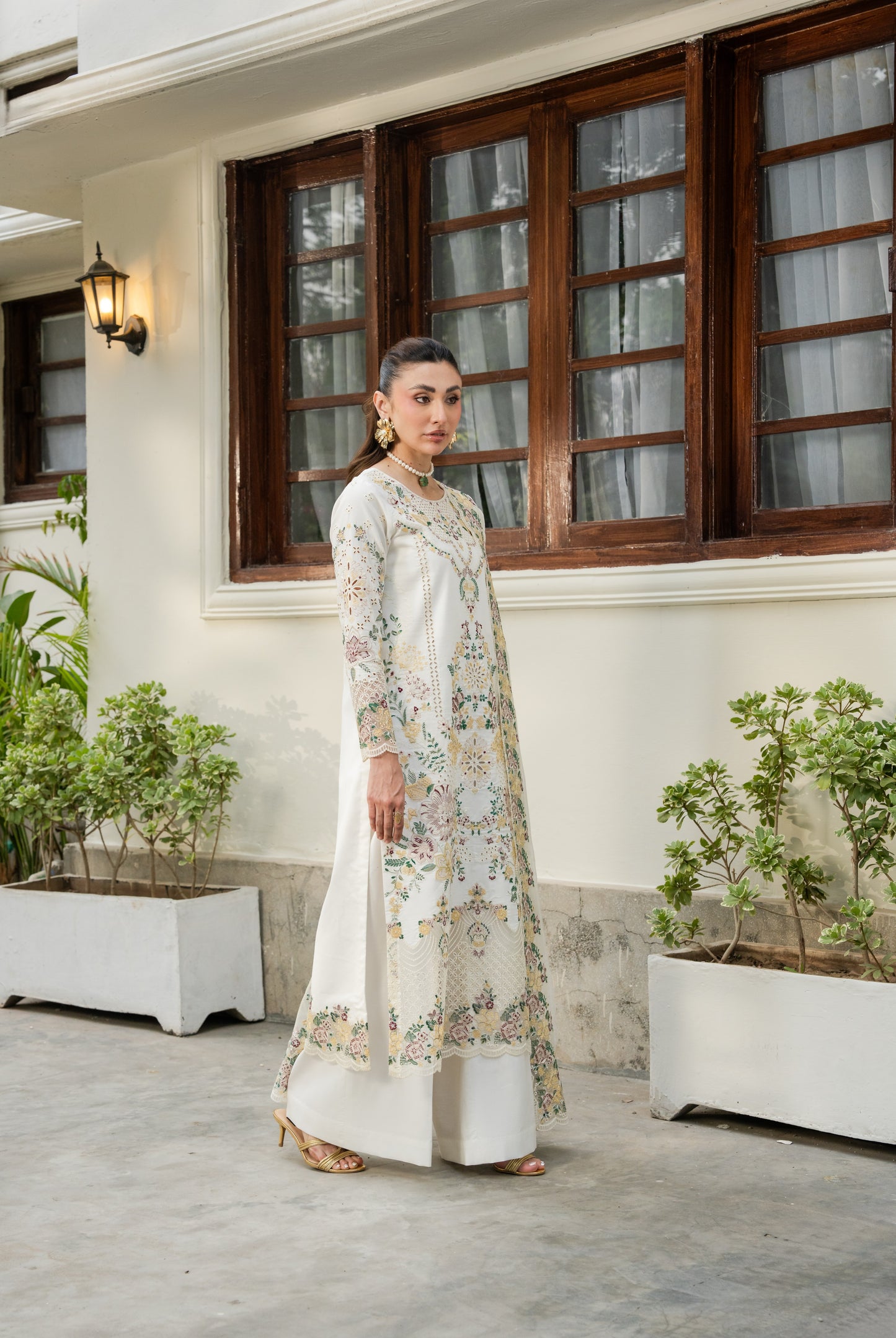 Rs 15950 Aneelas Stitched Lawn Emb 3pc Emb Chiffon Duppata [LUX-26-98] [Dispatch Time 15 Days]