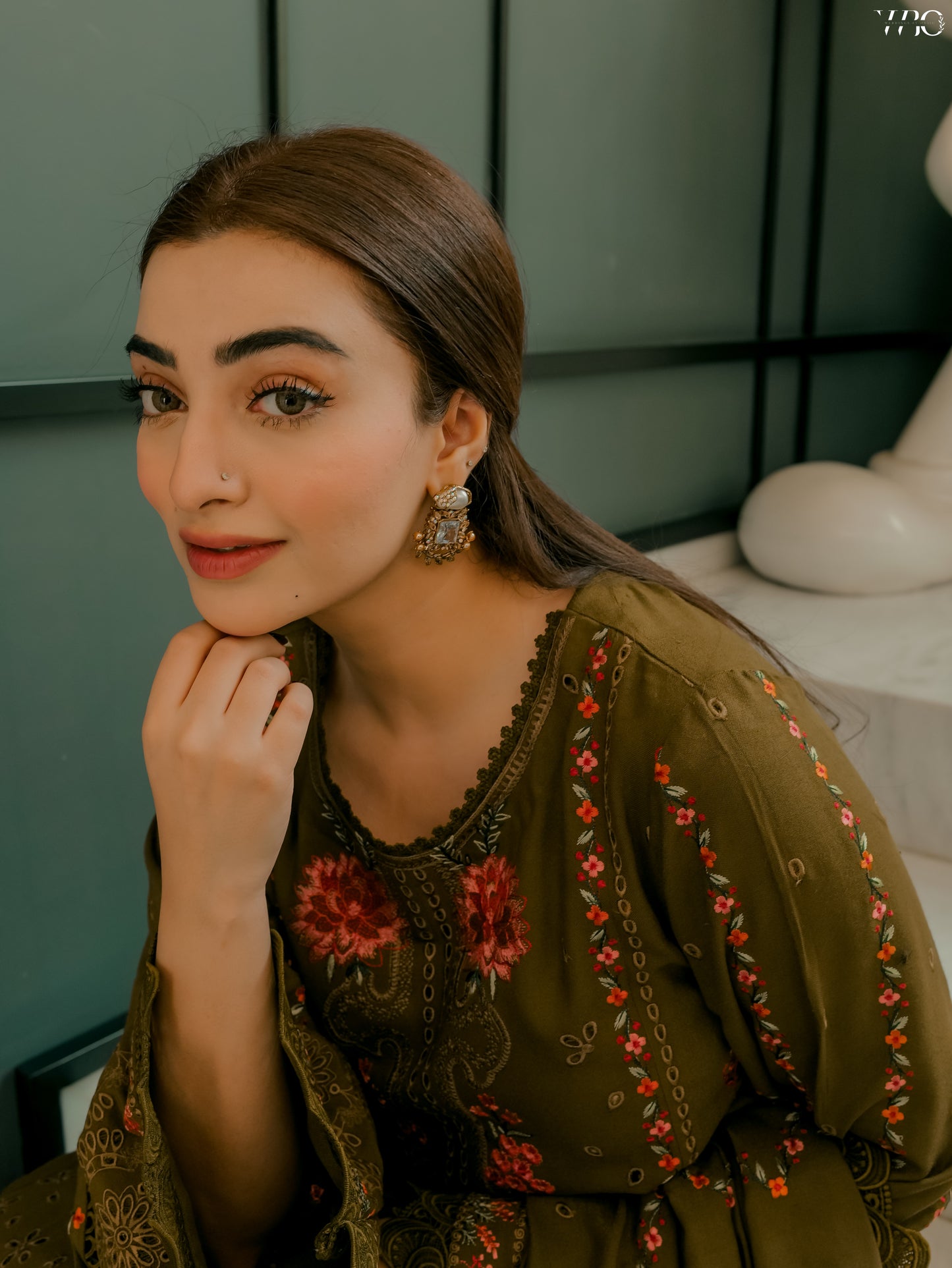 Rs 17000 Aneelas Stitched Peach Wool Emb 3pc [PL-13] [Dispatch Time 2 Months]