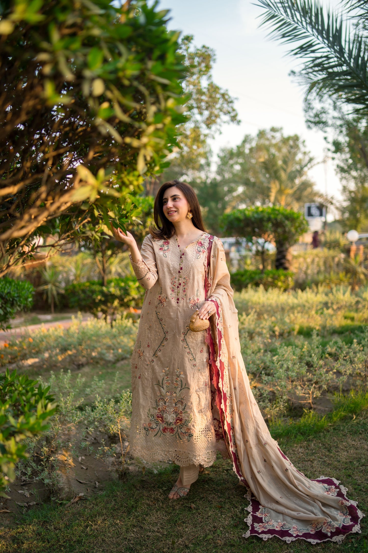 Rs 18500 Aneelas Stitched Lawn Emb 3pc Silk Duppata [LUX-26-51] [Dispatch Time 2.5 Months]