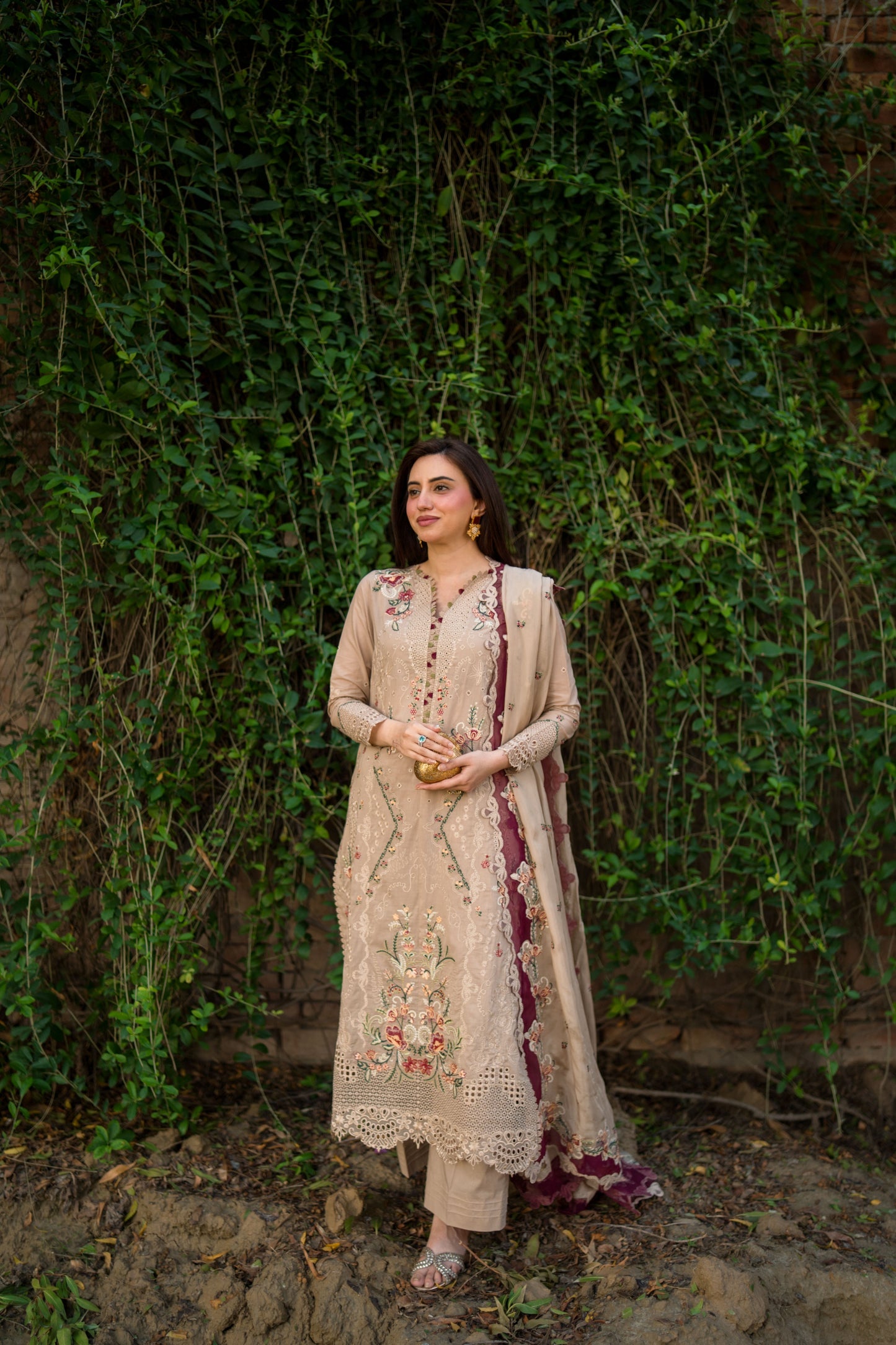 Rs 18500 Aneelas Stitched Lawn Emb 3pc Silk Duppata [LUX-26-51] [Dispatch Time 2.5 Months]