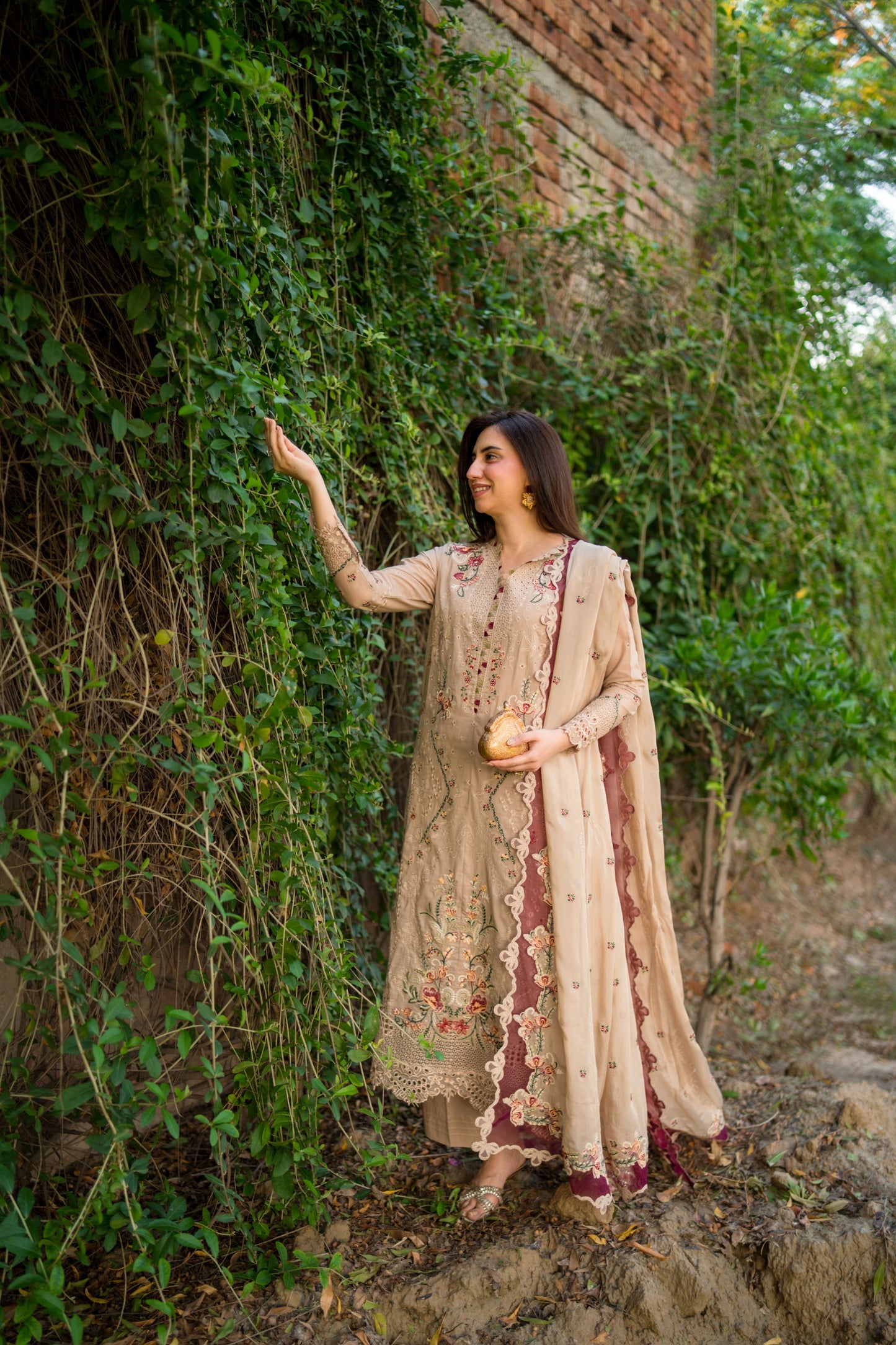 Rs 18500 Aneelas Stitched Lawn Emb 3pc Silk Duppata [LUX-26-51] [Dispatch Time 2.5 Months]