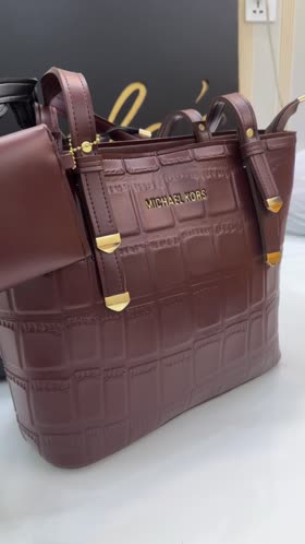 Rs 2550 Hand bag