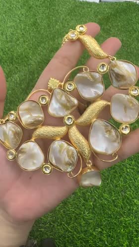 Rs 2950 Mother pearl set