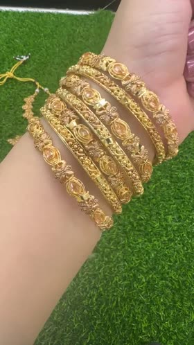 Rs 2200 Bangles set [2.4]