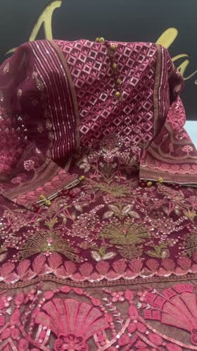 Rs 25700 HSY wedding box on 30% off [L 42 CH 21] LARGE